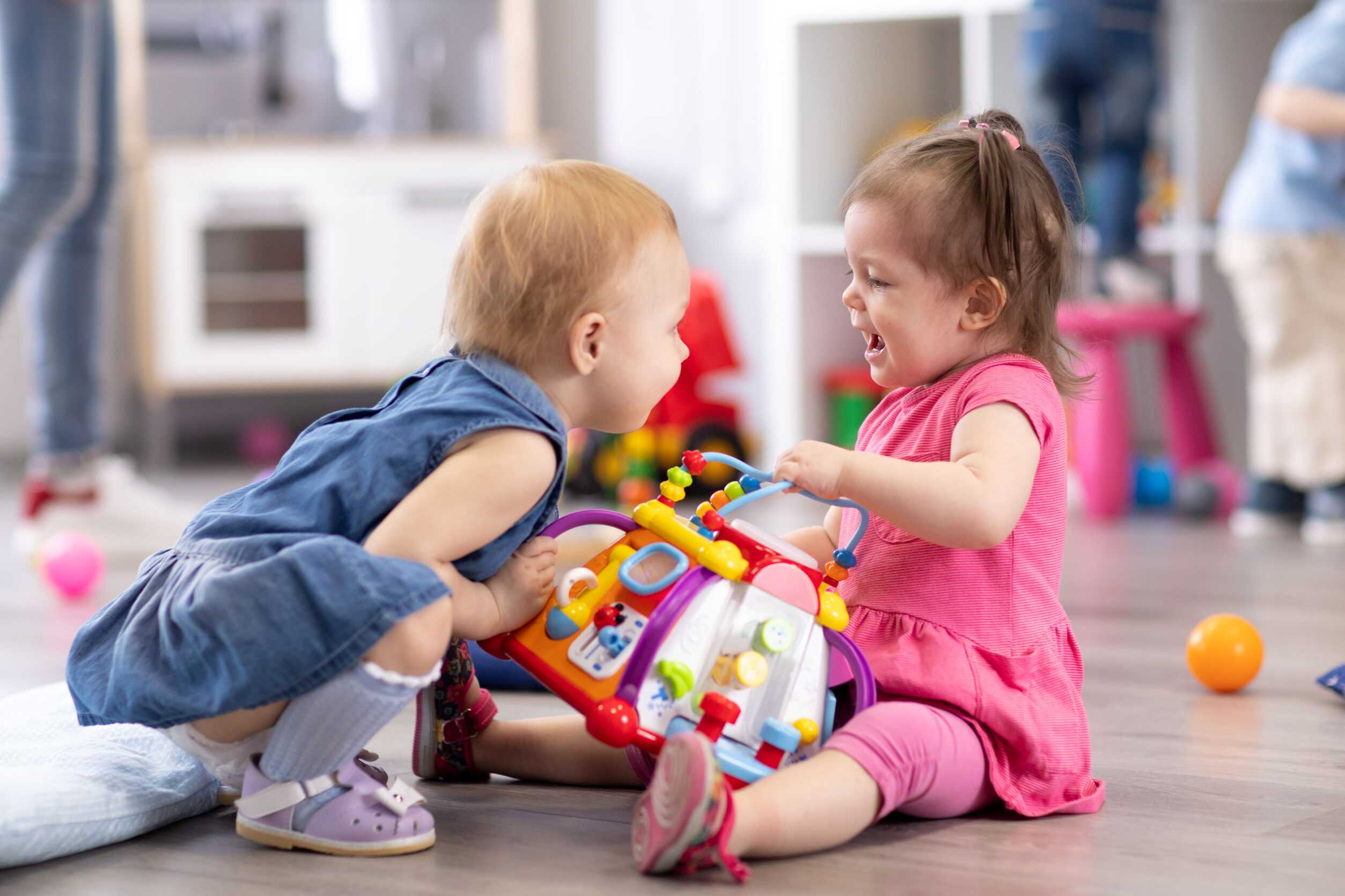 toddlers arguing due to lack of socialization